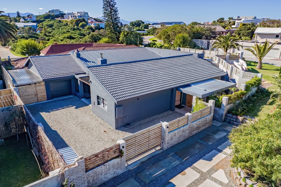6 Bedroom Property for Sale in Seaside Longships Western Cape